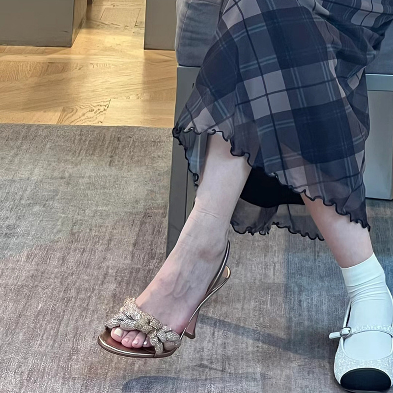 Женские туфли-босоножки на выс – обзор и цена Metallic Heel Sandal
