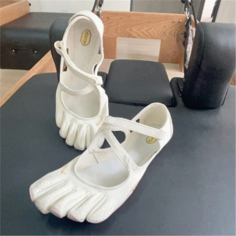 Оригинальные женские кроссовки – обзор и цена Women Shoes Logo
